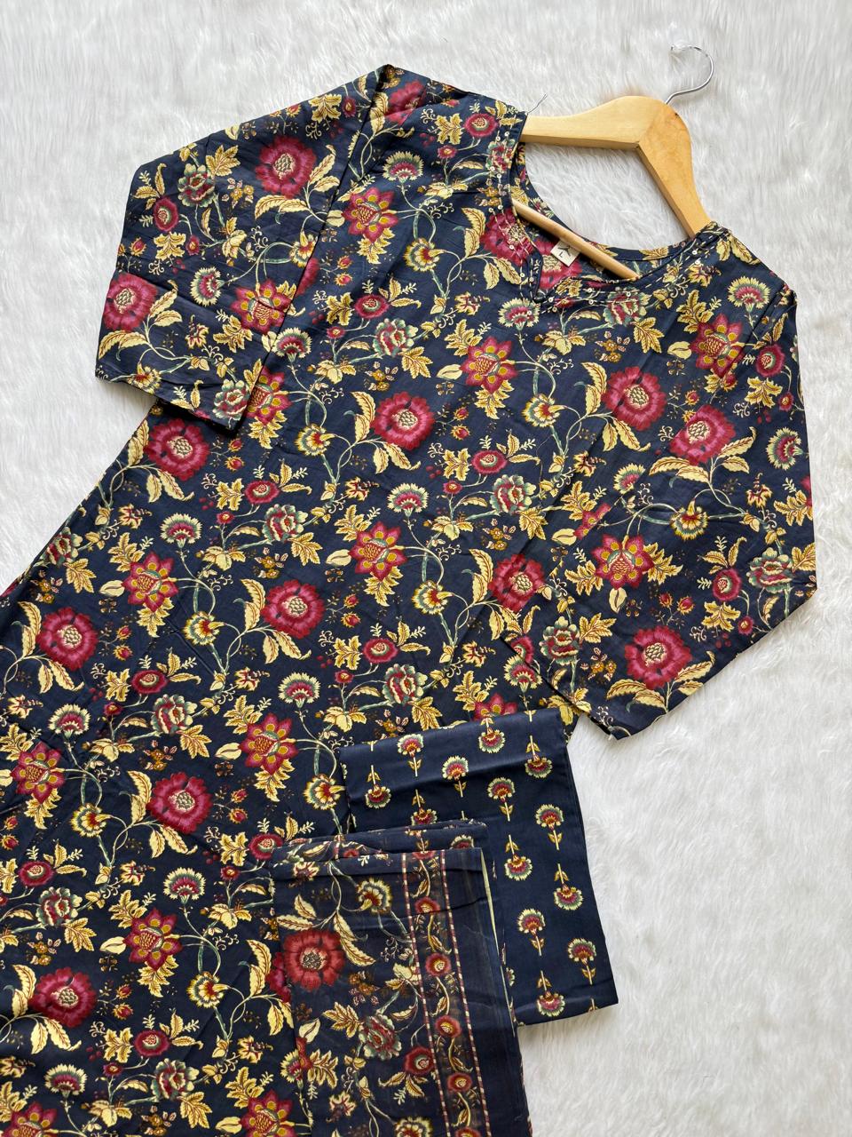Round Neck Floral Printed Cotton Kurti Pant Dupatta Set - Blue