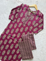 Round Neck Floral Printed Cotton Kurti Pant Dupatta Set - Magenta Purple
