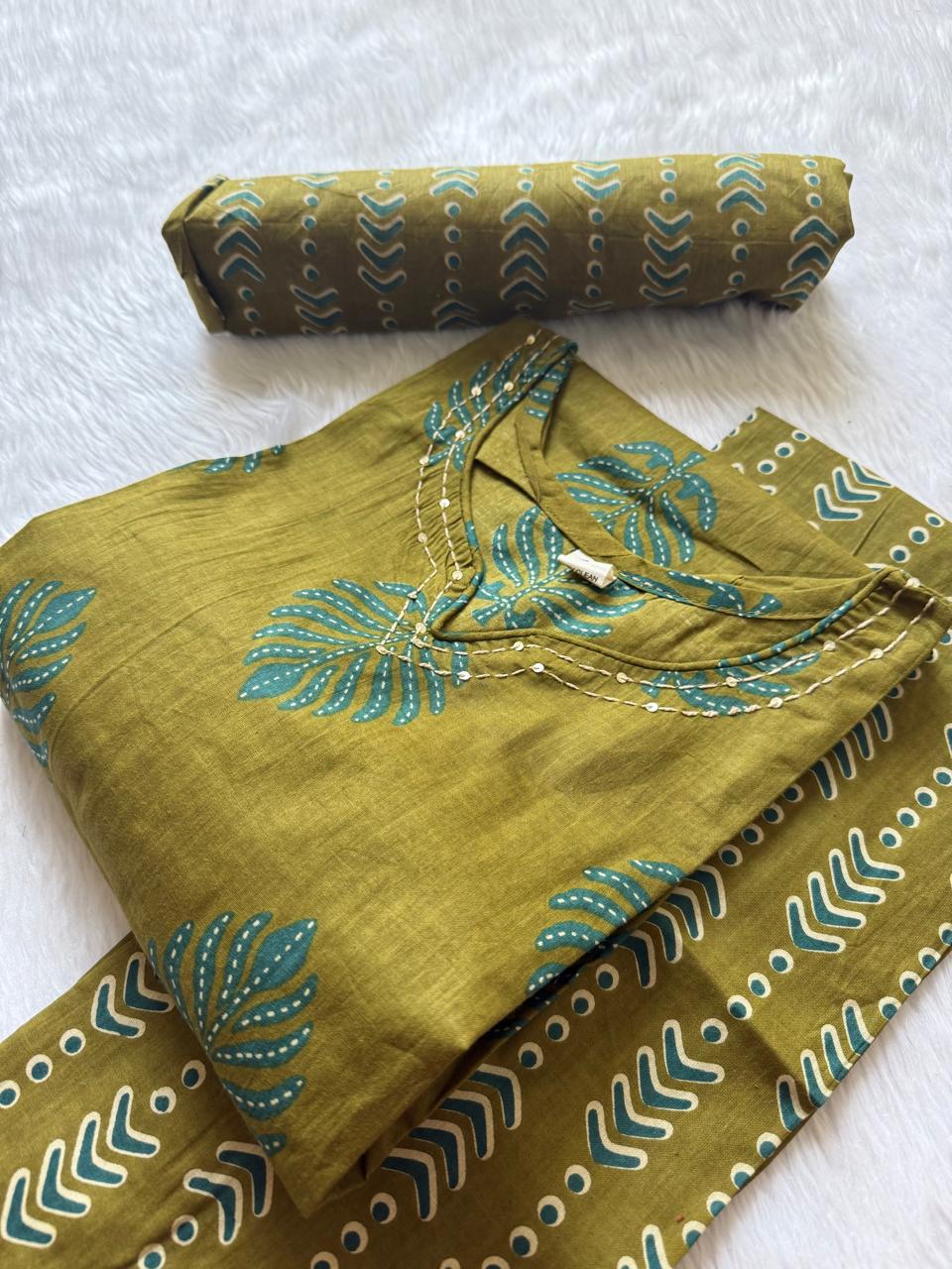 Olive Green Round Notch Neck Leaf Printed Cotton Kurti Pant Dupatta Set