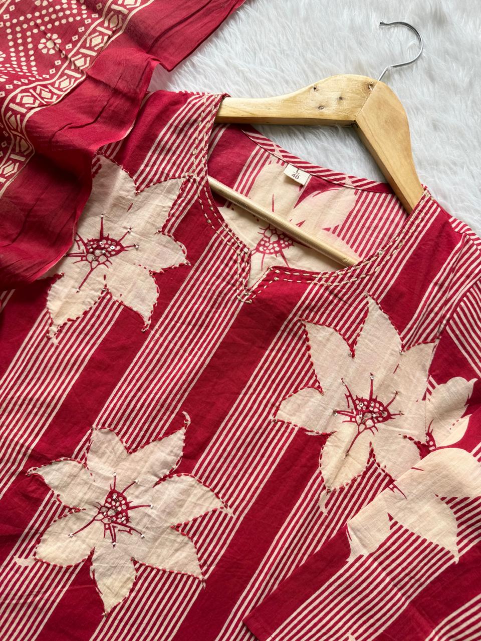 Maroon Round Neck Floral Striped Printed Cotton Kurti Pant Dupatta Set