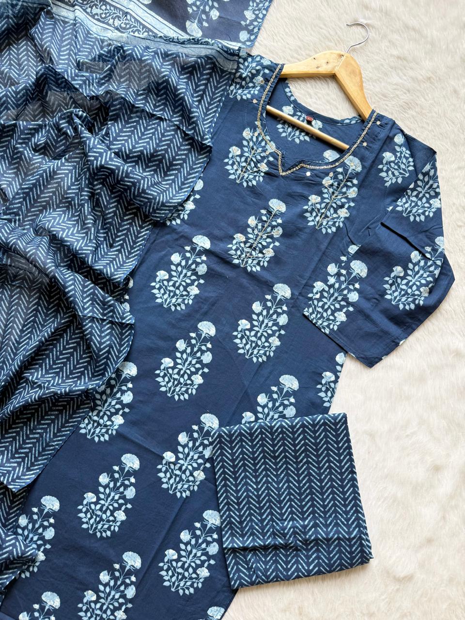 Floral Printed Mirror Work V-Notch Neck Cotton Kurti Pant Dupatta Set - Blue