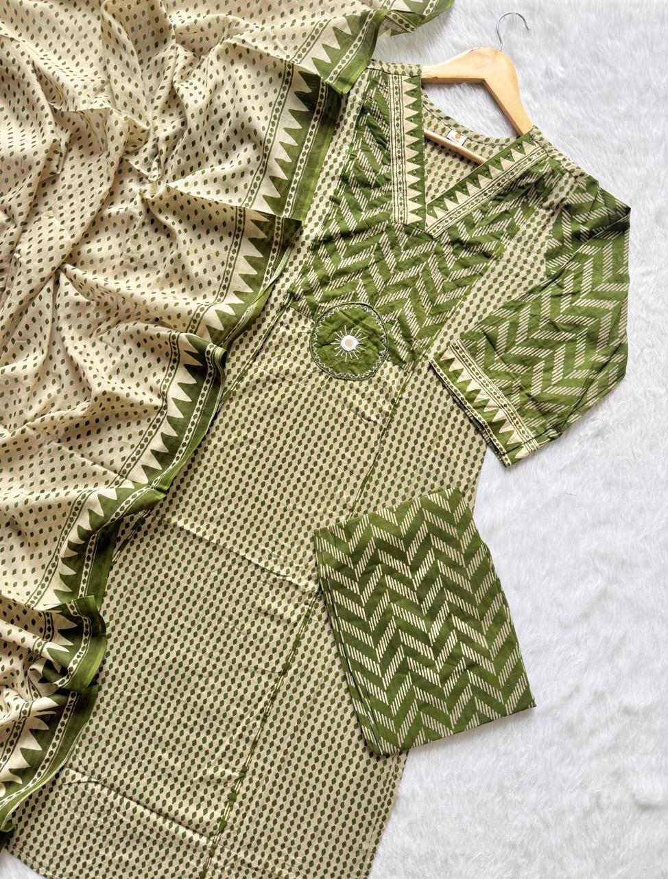 Green Printed Cotton Kurti Pant & Dupatta Set