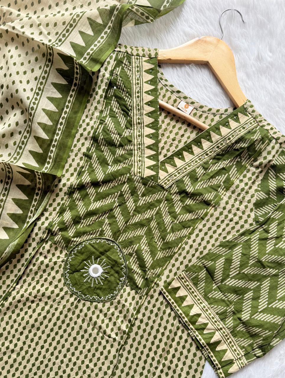 Green Printed Cotton Kurti Pant & Dupatta Set