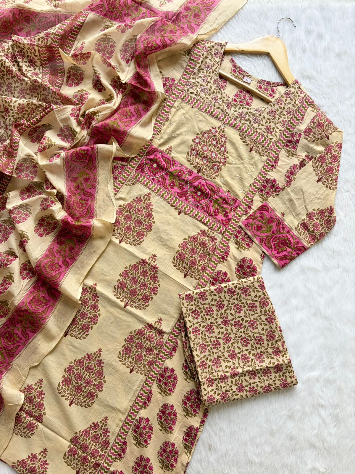 Cream & Pink Floral Printed Cotton Kurti Pant & Dupatta Set for Women