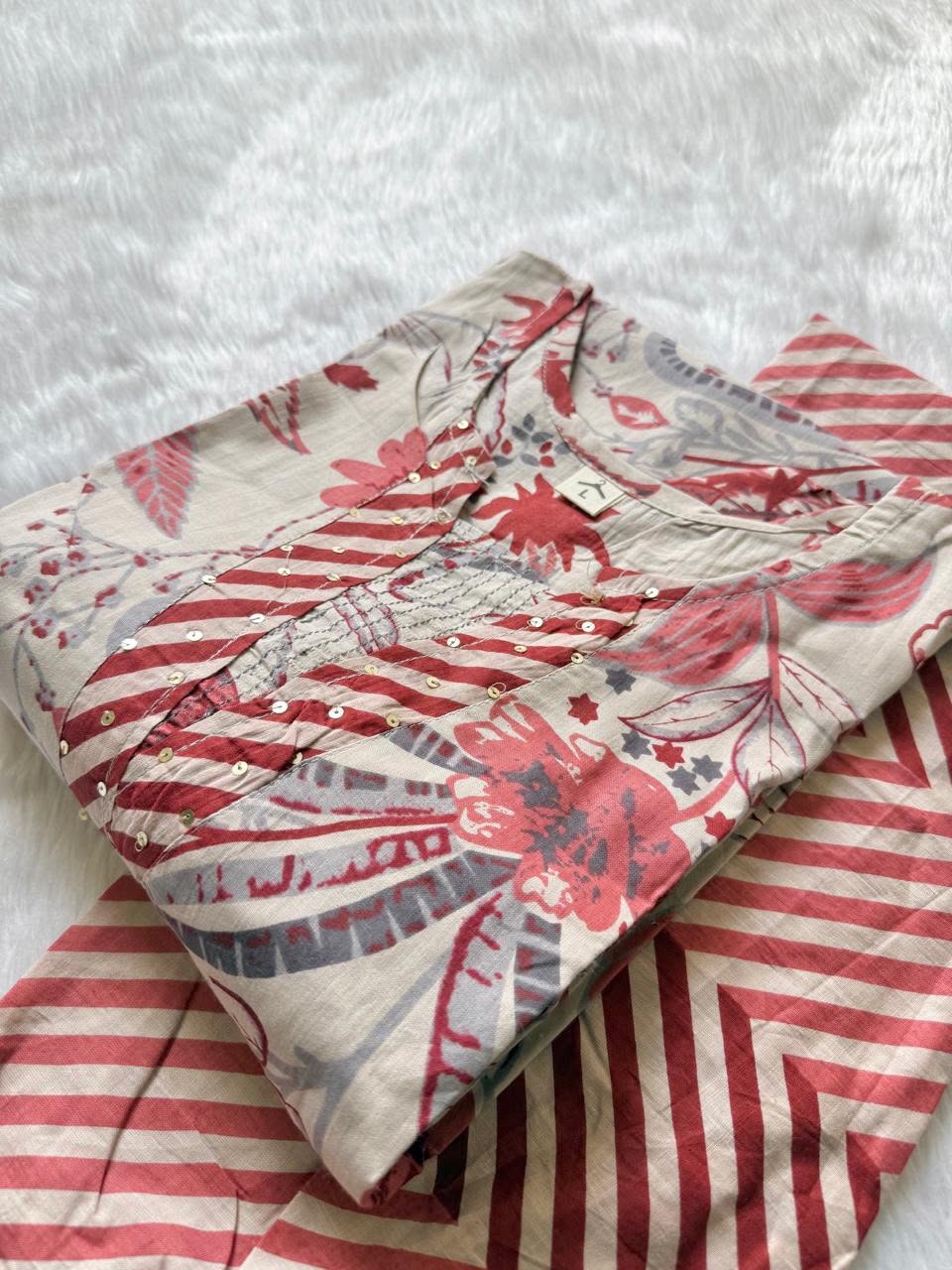 Off White & Coral Pink Floral Print Cotton V-Neck Kurti Pant Set