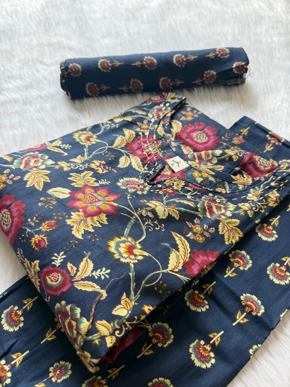 Round Neck Floral Printed Cotton Kurti Pant Dupatta Set - Blue